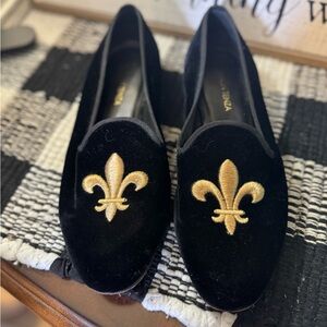Roman Tenza Black velvet Loafers with Gold Fleur-de-lis Embroidery size 9